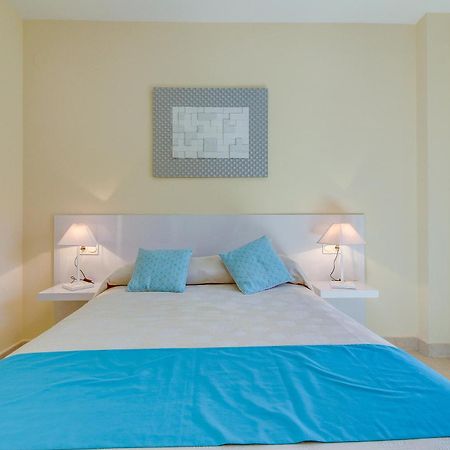 Apartamento Cala Bajo Нерха Екстериор снимка