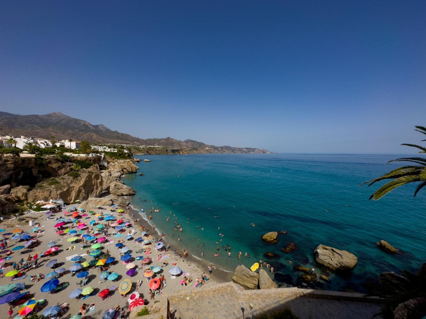 Apartamento Cala Bajo Нерха Екстериор снимка
