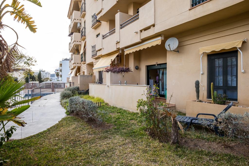 Apartamento Cala Bajo Нерха Екстериор снимка